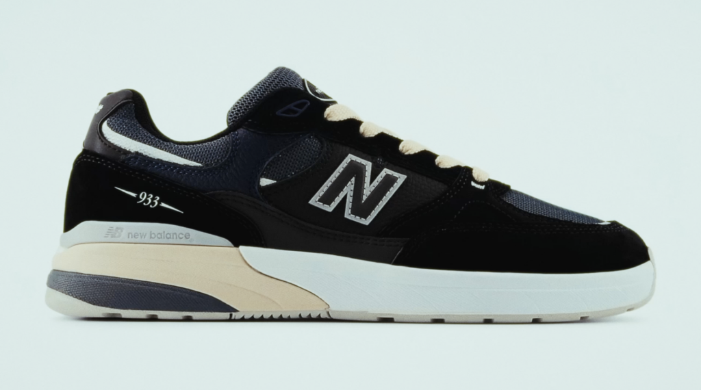 NEW BALANCE 933 – REYNOLDS
